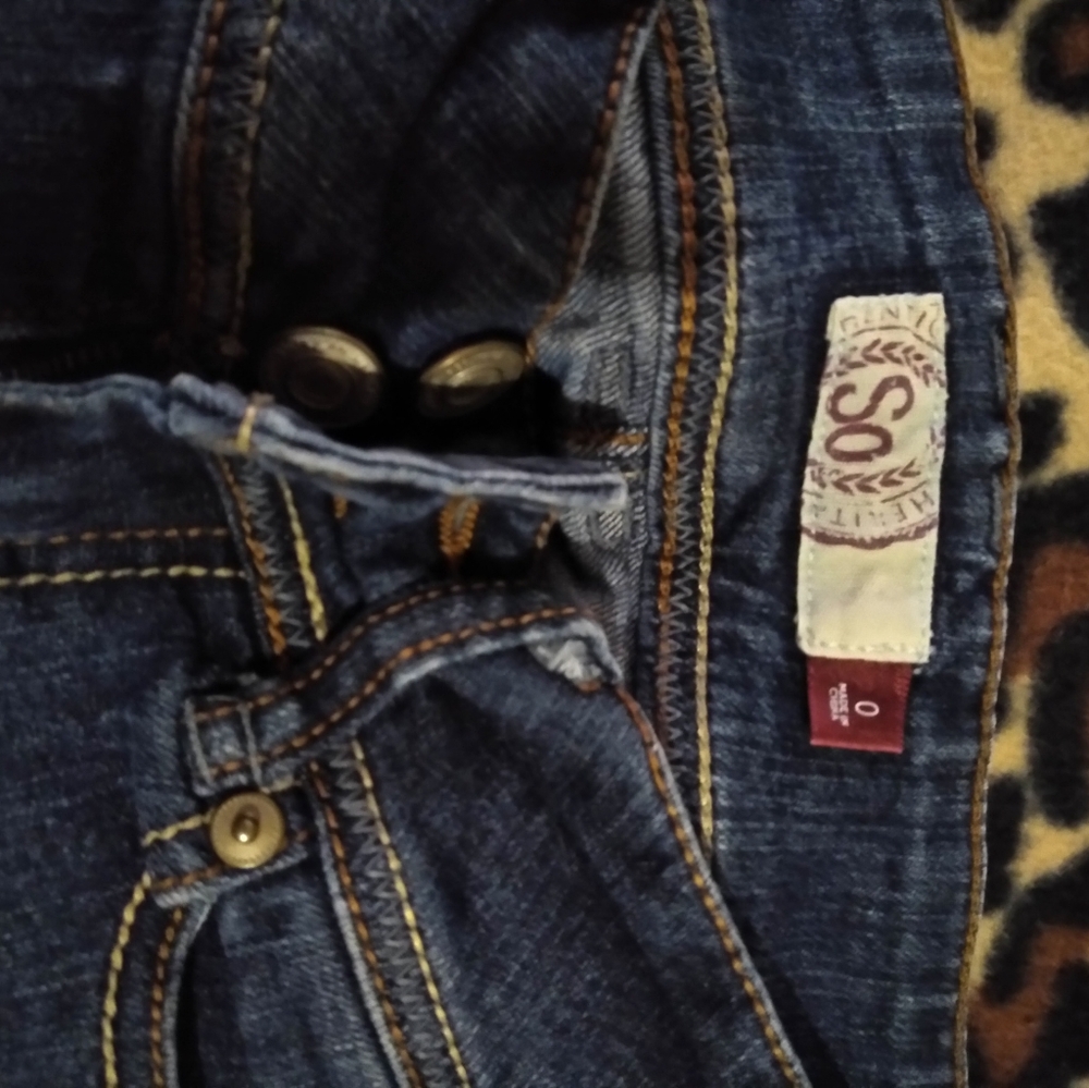 Jean - Picture 3 of 3